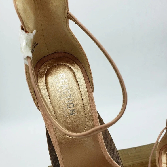 Spring Kenneth Cole Floral Heels | Ruffle Toe | 8.5 - Picture 5 of 6